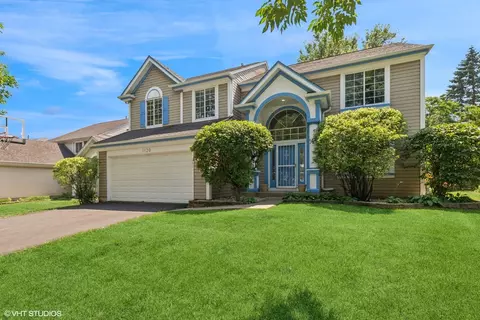1120 Popes Creek Cir, Grayslake, IL 60030