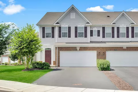 3376 Helene Rieder Dr, Montgomery, IL 60538