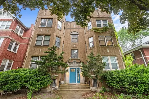 126 N Austin Blvd #2N, Oak Park, IL 60302