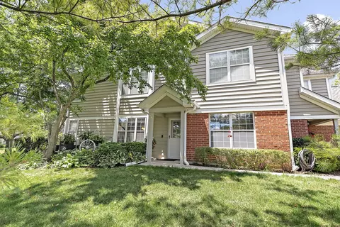 322 Winfield Ct, Schaumburg, IL 60194