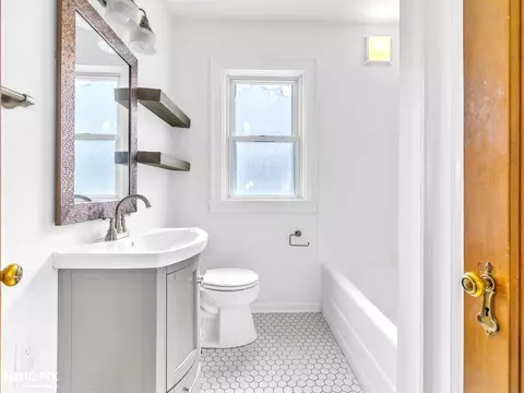 Bath - 610 E 11th St, Lockport, IL 60441 photo 1 of 1