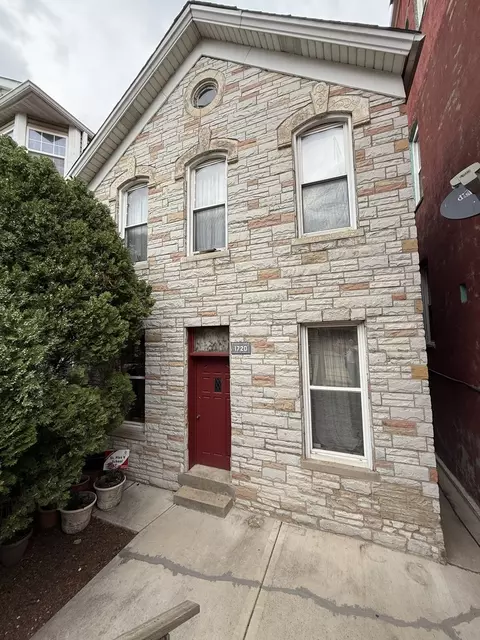 1720 W 17th St, Chicago, IL 60608