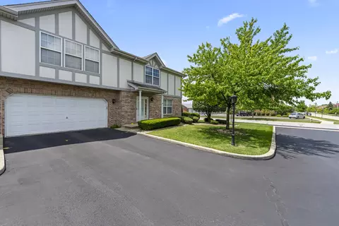 18211 Eagle Dr, Tinley Park, IL 60477