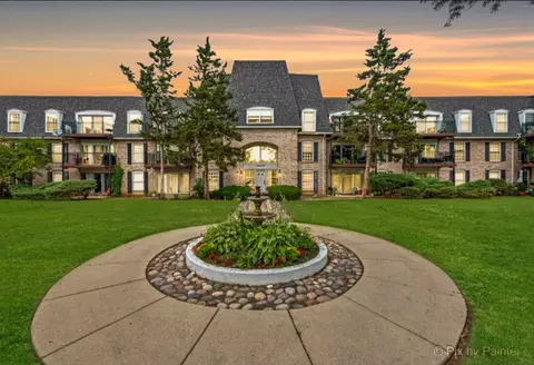 5200 Carriageway Dr #211, Rolling Meadows, IL 60008 photo 1