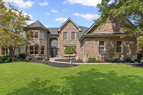4 Persimmon Ln, South Elgin, IL 60177