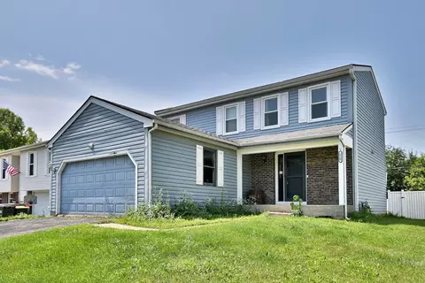 650 Shining Water Dr, Carol Stream, IL 60188