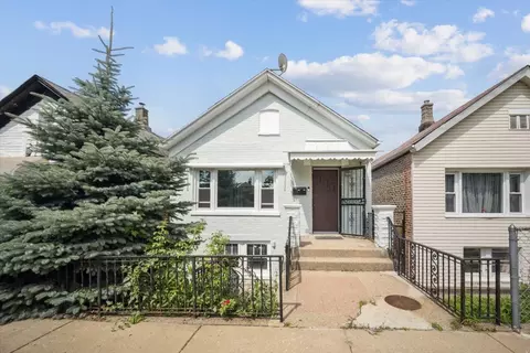3332 S Bell Ave, Chicago, IL 60608