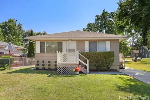 2029 Gabriel Ave, Zion, IL 60099