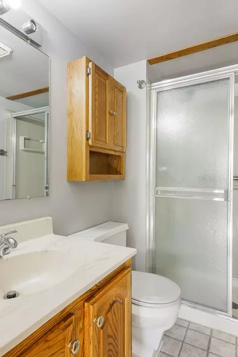 Bath - 825 Prairie Ave, Bartlett, IL 60103 photo 2 of 2