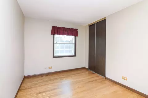 Bedroom - 825 Prairie Ave, Bartlett, IL 60103 photo 3 of 3