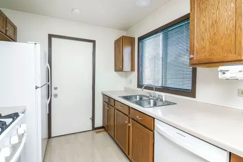 Kitchen - 825 Prairie Ave, Bartlett, IL 60103 photo 2 of 3