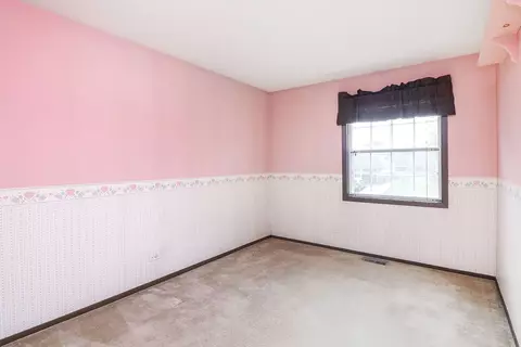 Bedroom - 825 Prairie Ave, Bartlett, IL 60103 photo 2 of 3