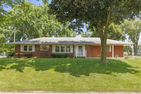 1201 Mcdonald Ave, Aurora, IL 60506