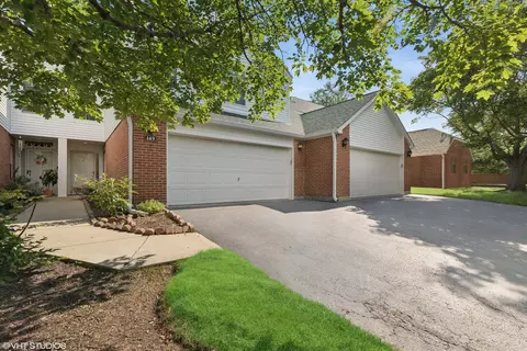149 Huntington St, Lake Bluff, IL 60044