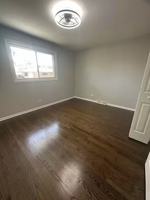 Bedroom - 933 E 142nd St, Dolton, IL 60419 photo 3 of 6
