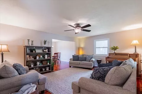 107 S Regency Dr, Bloomington, IL 61701 photo 7