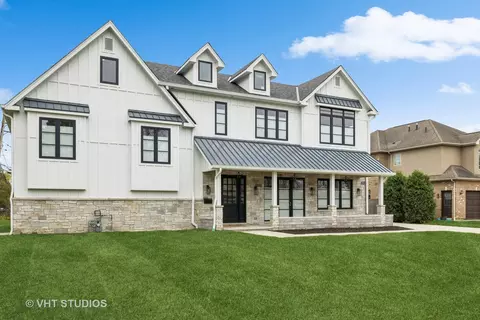 Exterior - 3701 Knollwood Ln, Glenview, IL 60025 photo 4 of 9