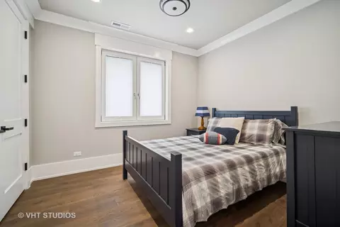 Bedroom - 3701 Knollwood Ln, Glenview, IL 60025 photo 3 of 5