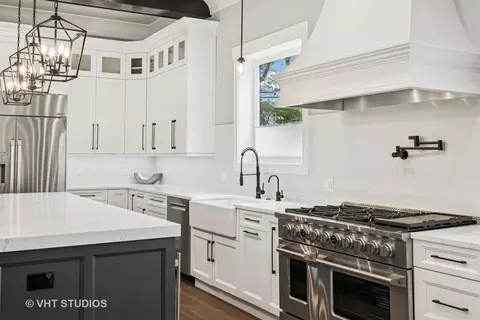 Kitchen - 3701 Knollwood Ln, Glenview, IL 60025 photo 4 of 4