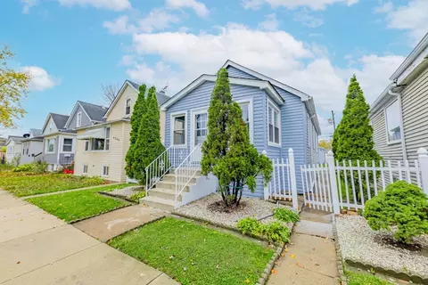 6064 S 74th Ct, Summit, IL 60501