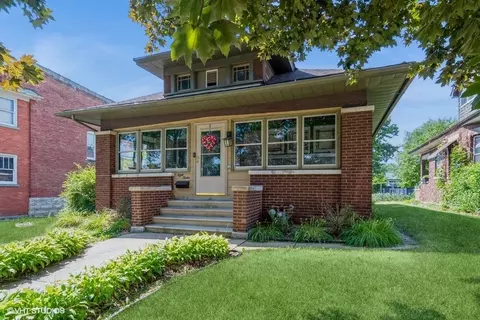 812 Farragut Pl, Joliet, IL 60435