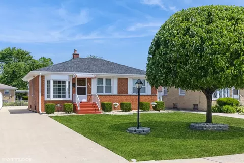 205 W 29th Pl, South Chicago Heights, IL 60411