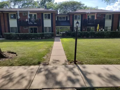 1210 N Dale Ave #2I, Arlington Heights, IL 60004