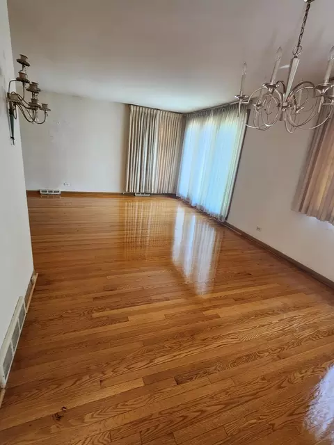 9108 S Euclid Ave, Chicago, IL 60617 photo 4
