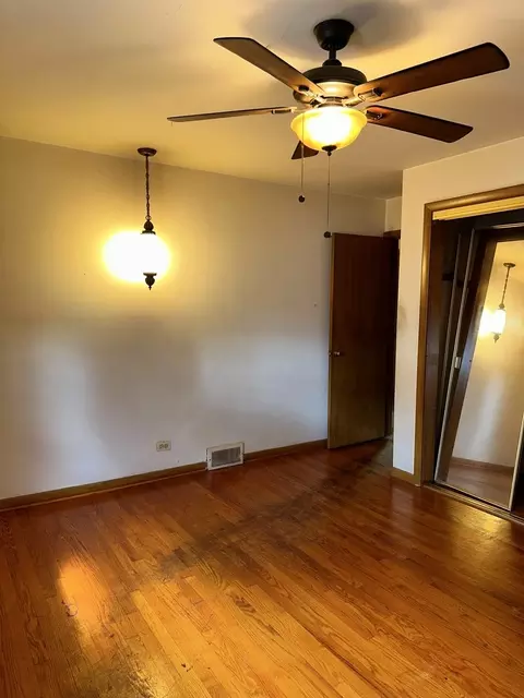 9108 S Euclid Ave, Chicago, IL 60617 photo 8