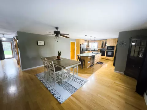204 E North St, Dwight, IL 60420 photo 3