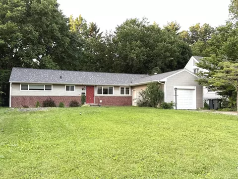 12 Montclair Rd, Urbana, IL 61801
