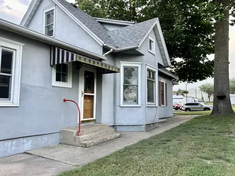 Exterior - 109 E Minnesota St, Spring Valley, IL 61362 photo 3 of 4