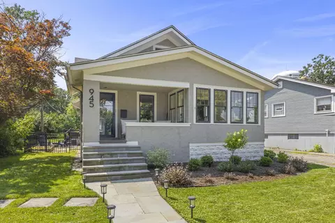 945 Summit St, Downers Grove, IL 60515