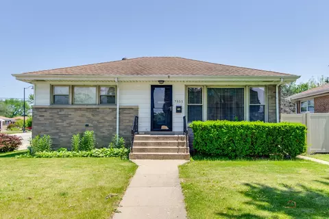 7555 N Nora Ave, Niles, IL 60714