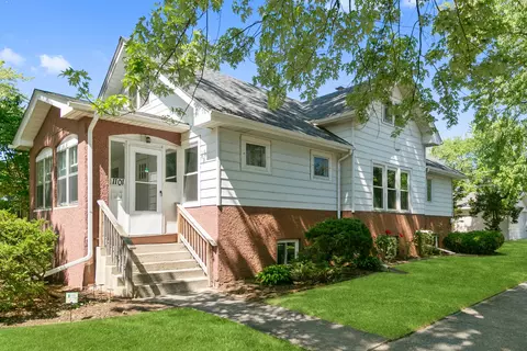 1101 N Ash St, Waukegan, IL 60085