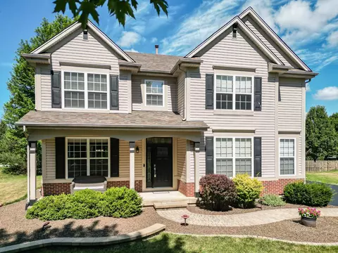 607 Vista Dr, Oswego, IL 60543