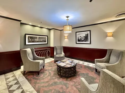 Living - 40 E 9th St #512, Chicago, IL 60605 photo 1 of 5