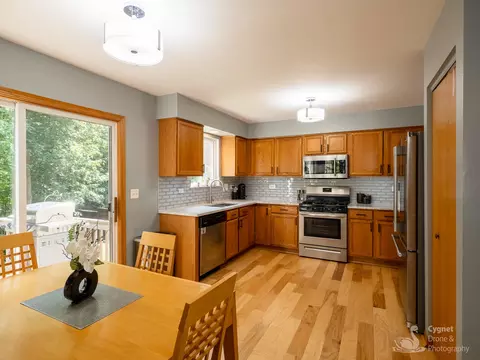 Kitchen - 2906 Sun Valley Ct, Plainfield, IL 60586 photo 3 of 3