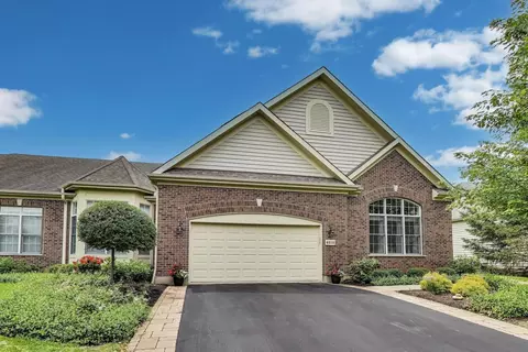 4210 Coyote Lakes Cir, Lake In The Hills, IL 60156