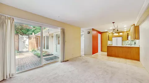 Living - 4 Eton On Oxford, Rolling Meadows, IL 60008 photo 3 of 3