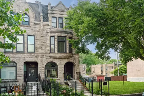 4456 S Berkeley Ave, Chicago, IL 60653 photo 1