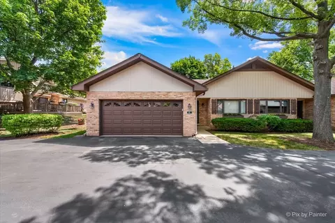 81 Castle Rock Ln, Bloomingdale, IL 60108