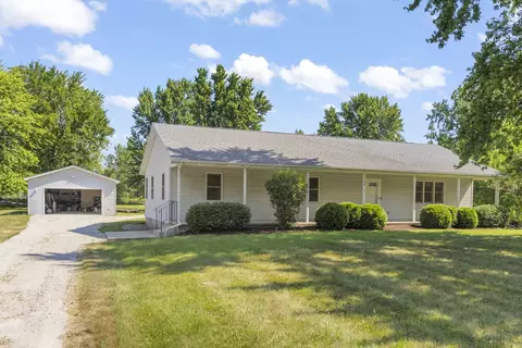 146 E 3rd St, Braidwood, IL 60408 photo 2