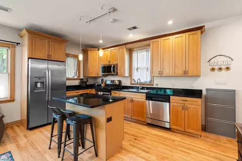 Kitchen - 2222 Grey Ave, Evanston, IL 60201 photo 1 of 2