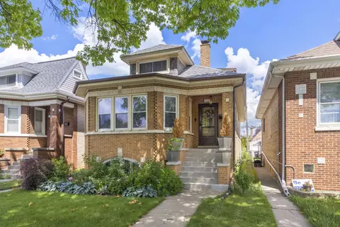 2709 N 76th Ct, Elmwood Park, IL 60707