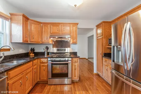4705 Peacock Ln, Plainfield, IL 60586 photo 8