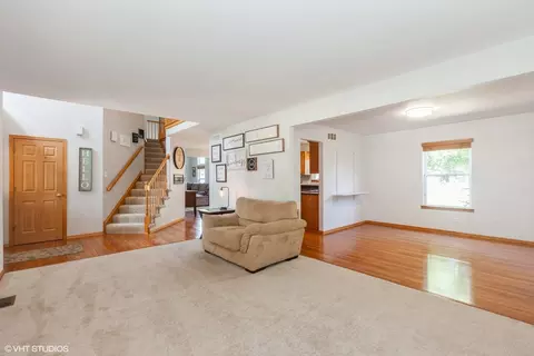 4705 Peacock Ln, Plainfield, IL 60586 photo 3