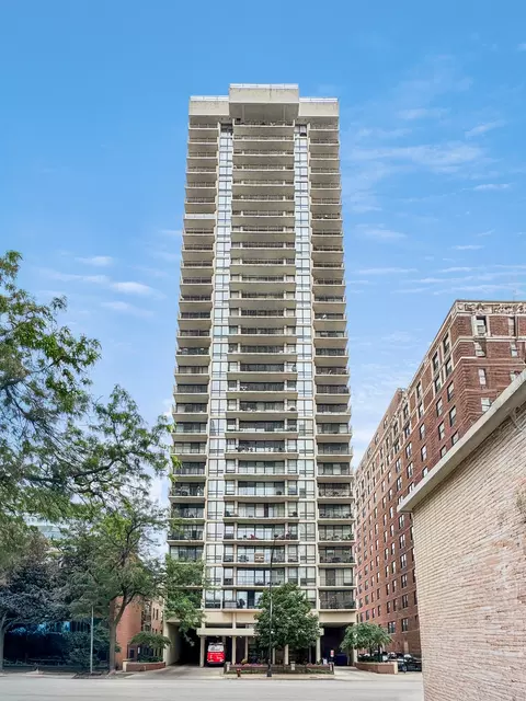 3150 N Sheridan Rd #10C, Chicago, IL 60657