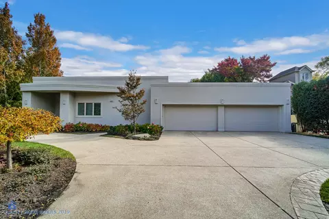 2225 Greenview Rd, Northbrook, IL 60062