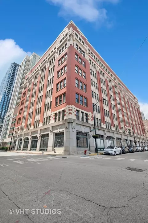 732 S Financial Pl #202, Chicago, IL 60605